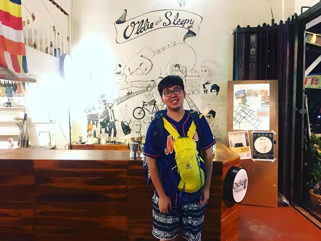 Oldie And Sleepy Hostel Udon Thani Extérieur photo
