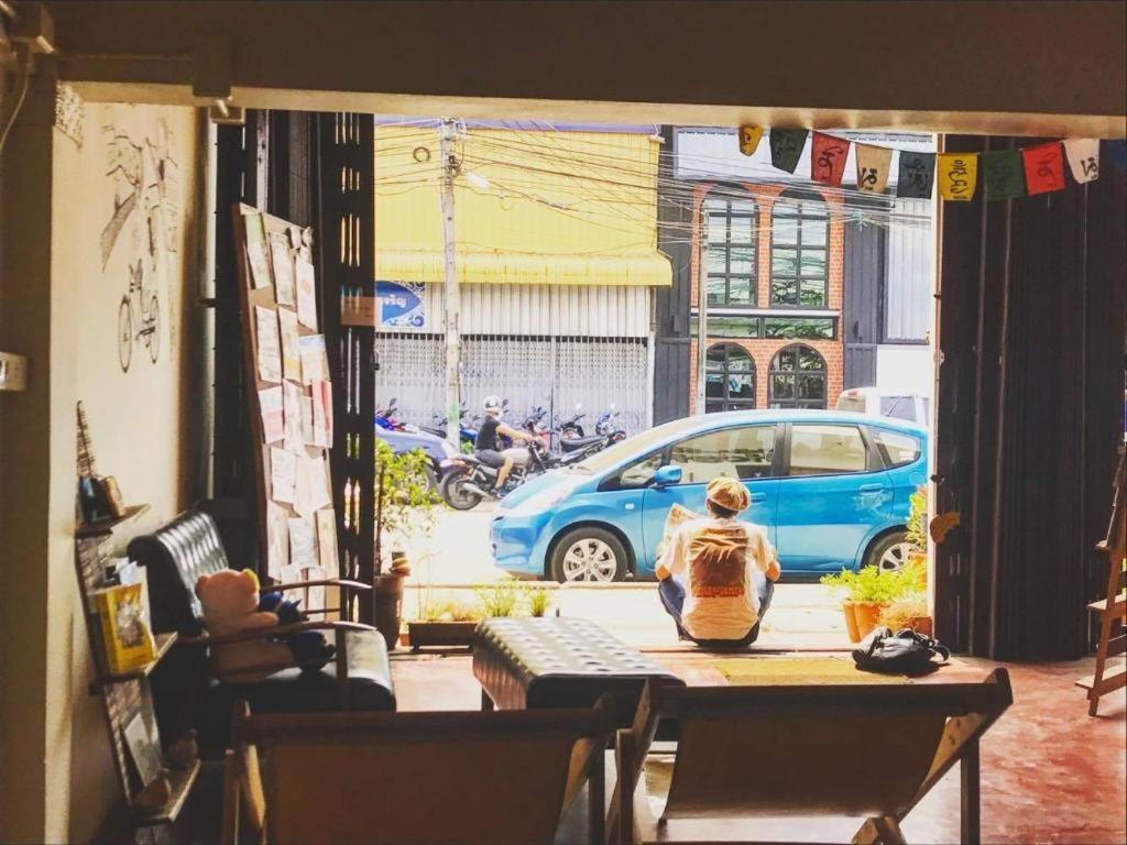 Oldie And Sleepy Hostel Udon Thani Extérieur photo