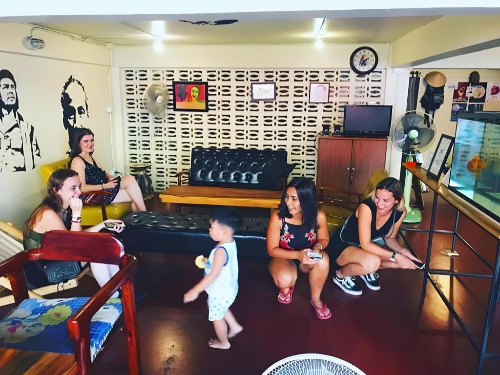 Oldie And Sleepy Hostel Udon Thani Extérieur photo