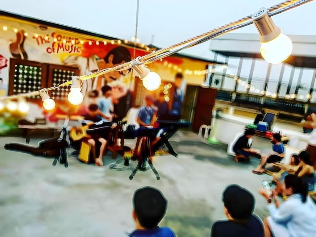 Oldie And Sleepy Hostel Udon Thani Extérieur photo